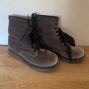 Combat boots like new